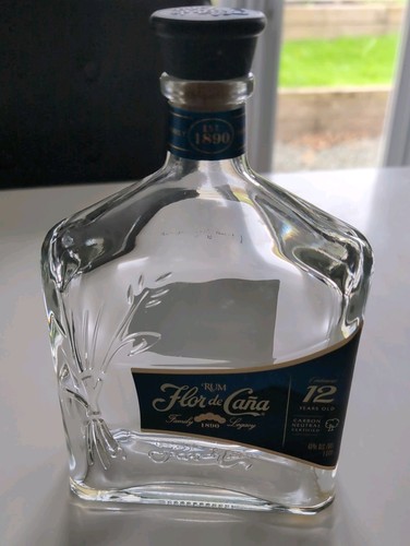 Flor cana year old rum - flor, de
